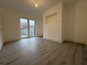 Photo 9- click for photo gallery